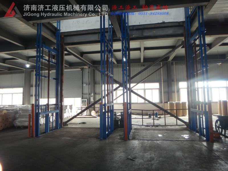 導(dǎo)軌鏈條式升降平臺